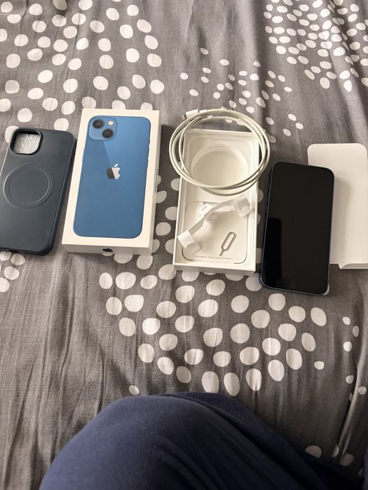 Iphone 13 128G       €