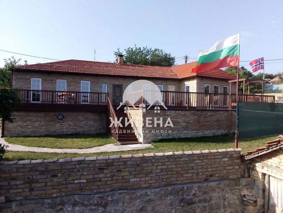 Продава реновирана къща в с.Баново, обл. Варна