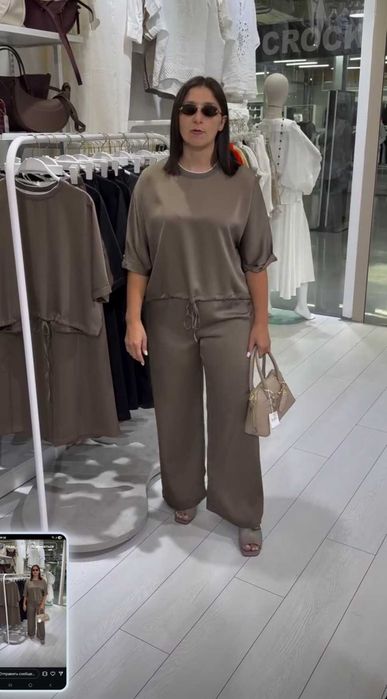 Продам новый брючный костюм