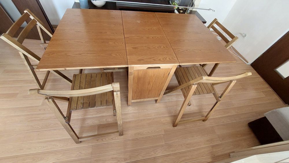 Set MASĂ extensibilă(6 persoane) cu  SCAUNE din lemn