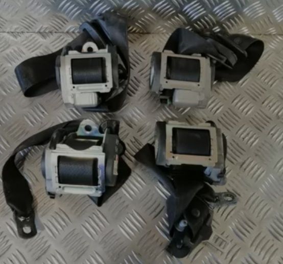 Centuri stanga/dreapta fata Mercedes E-Class w211