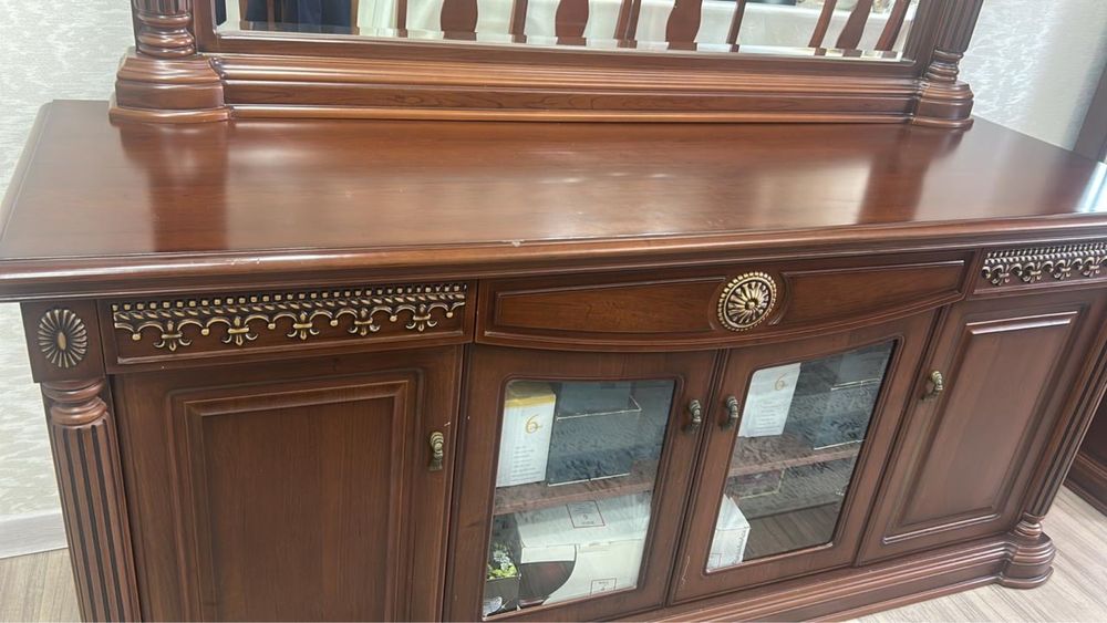 Комод, сервант шкаф