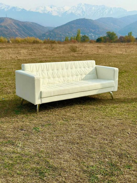 Аренда/прокат диваны кресла тумбы трибуны маркерная доска ресепшен