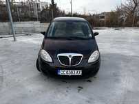 Продавам личния си автомобил