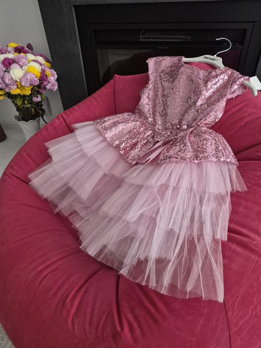 NOUA rochita paiete tul 3 4 ani