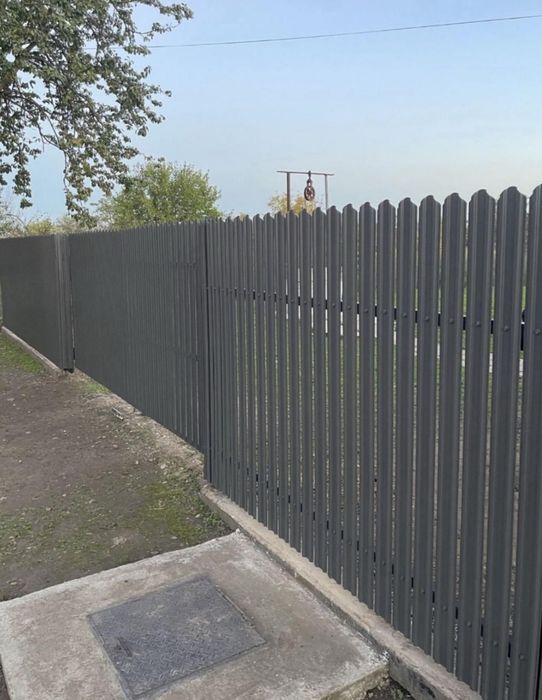 Garduri si porti stil jaluzea, sipca metalica, tabla cutata