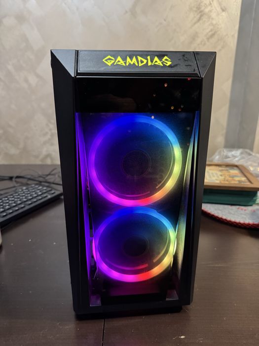 Геймърски компютър