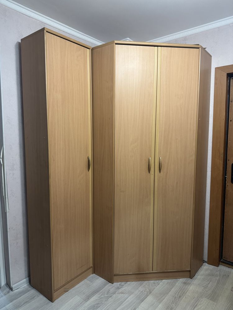 Продам шкаф для прихожей