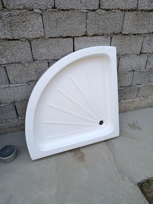 Dushavoy kabinani vannasi chugun sotiladi