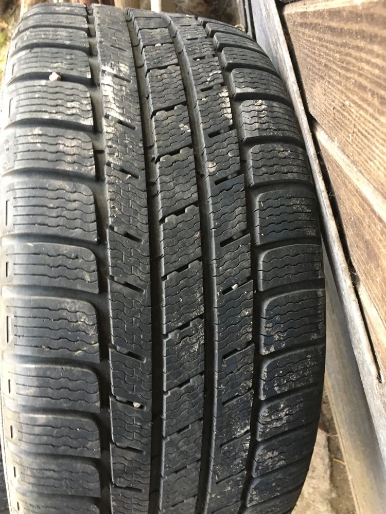 235 50 18 зимни Michelin 2бр