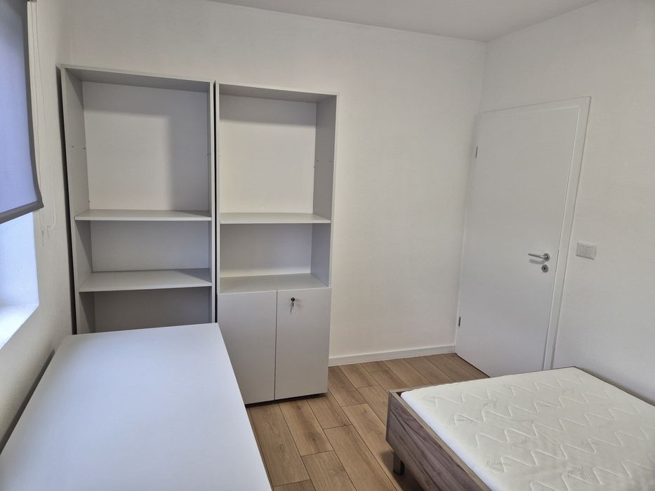 Proprietar Închiriez parte de duplex P+M