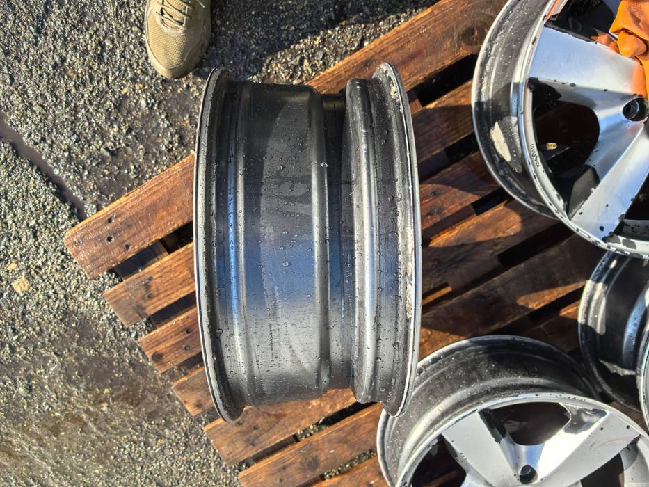 16 цола 5 х 114,3 мм Митсубиши / Мазда / КИЯ / Хюндай - 7 Инча / ЕТ 40