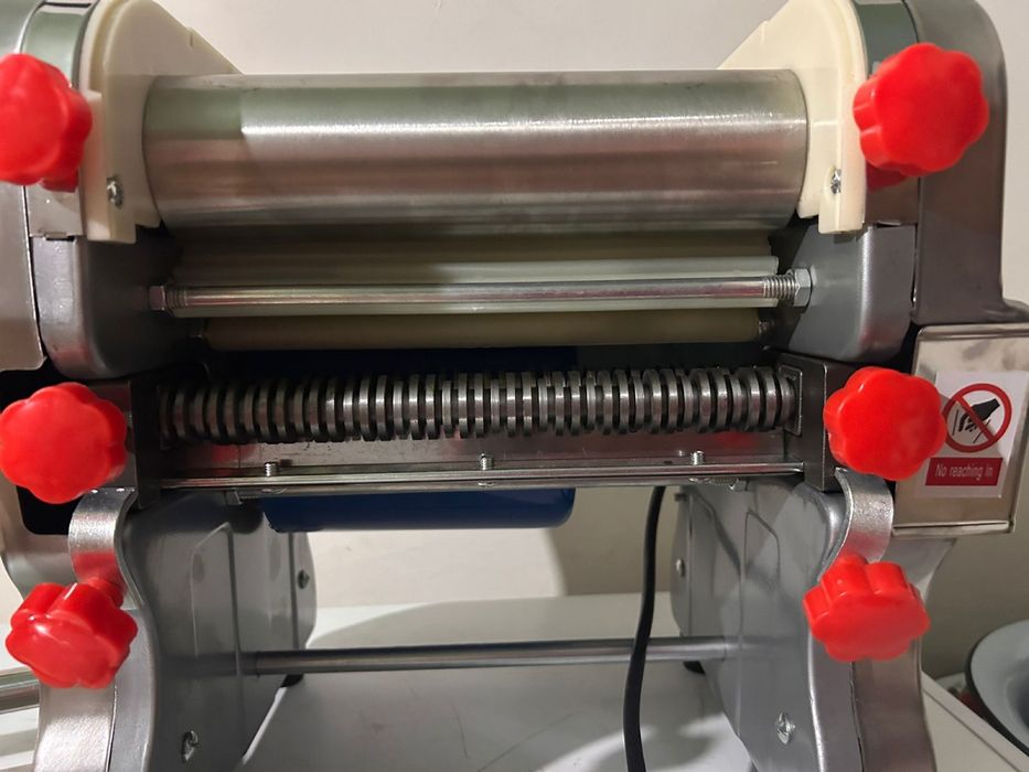 Лапшерезка тестораскатка