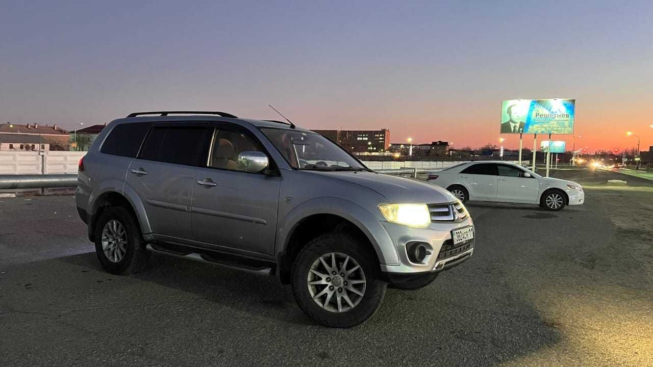 Mitsubishi  Pajero Sport 2012г.