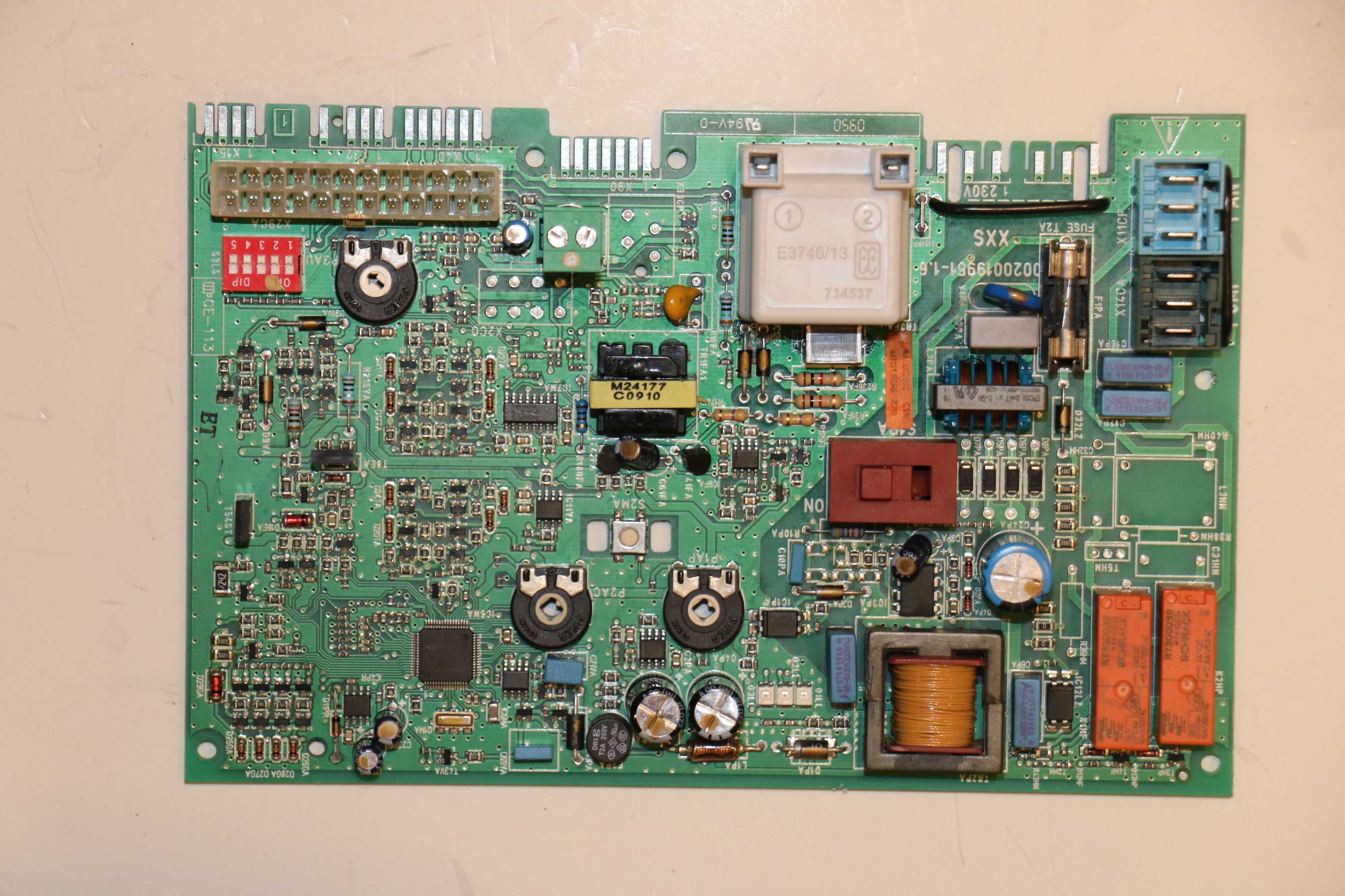 Placa electronica pentru centrala termica Saunier Duval Semia F24