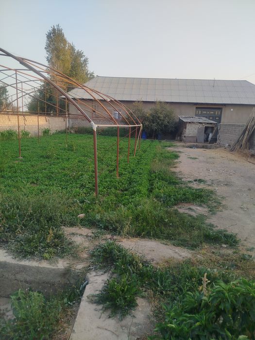 Hovli uy sptiladi