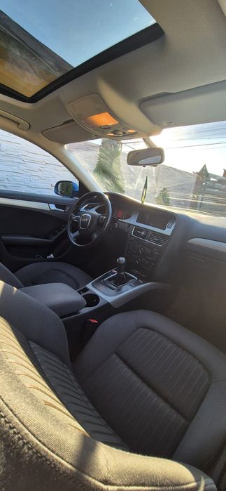 Vând Audi A4 B8 2010 2.0 TDI