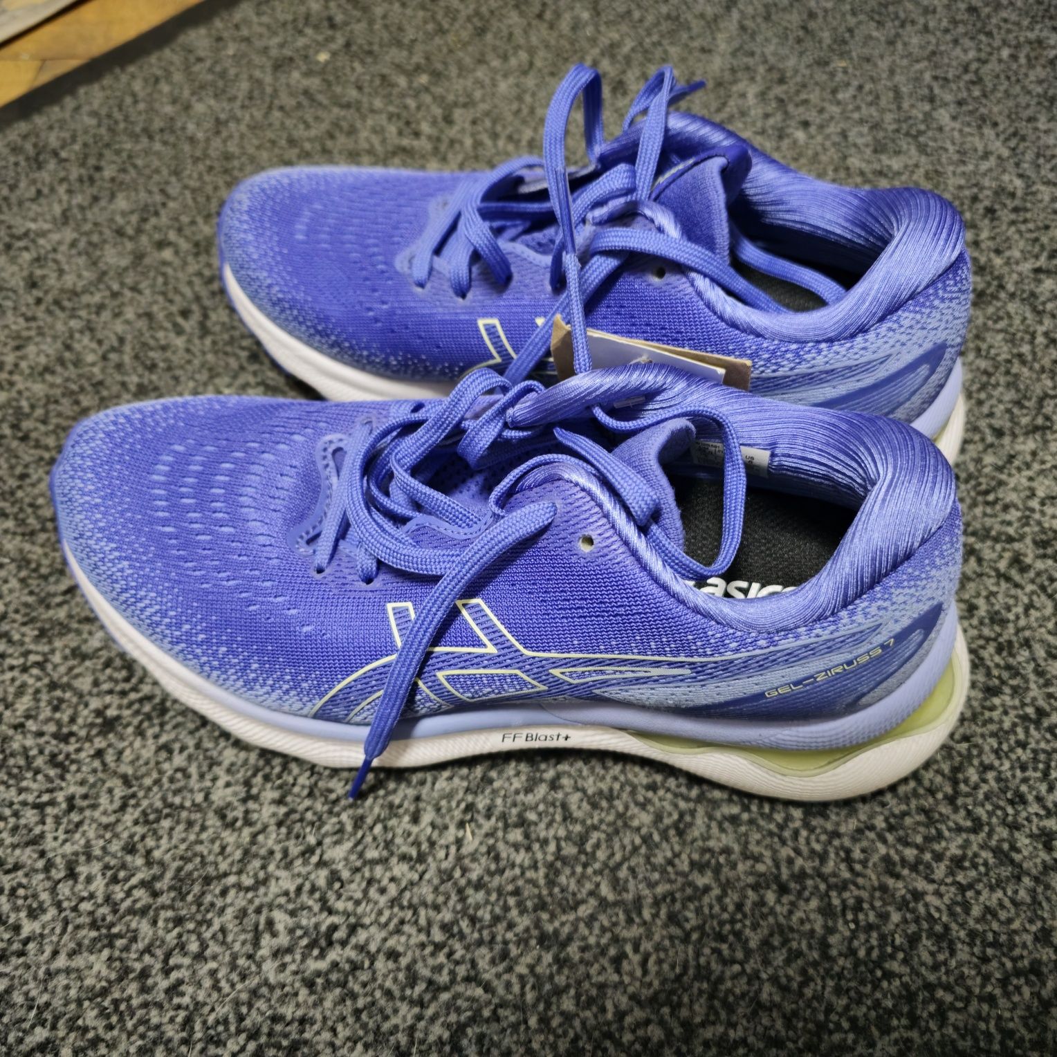 Adidasi Asics noi