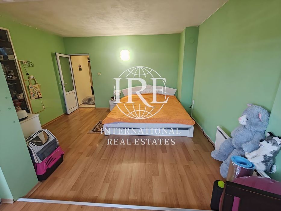 Продава се Двустаен апартамент в Варна, Колхозен пазар - 85 кв.м за 2224 €/кв.м - Снимка #3