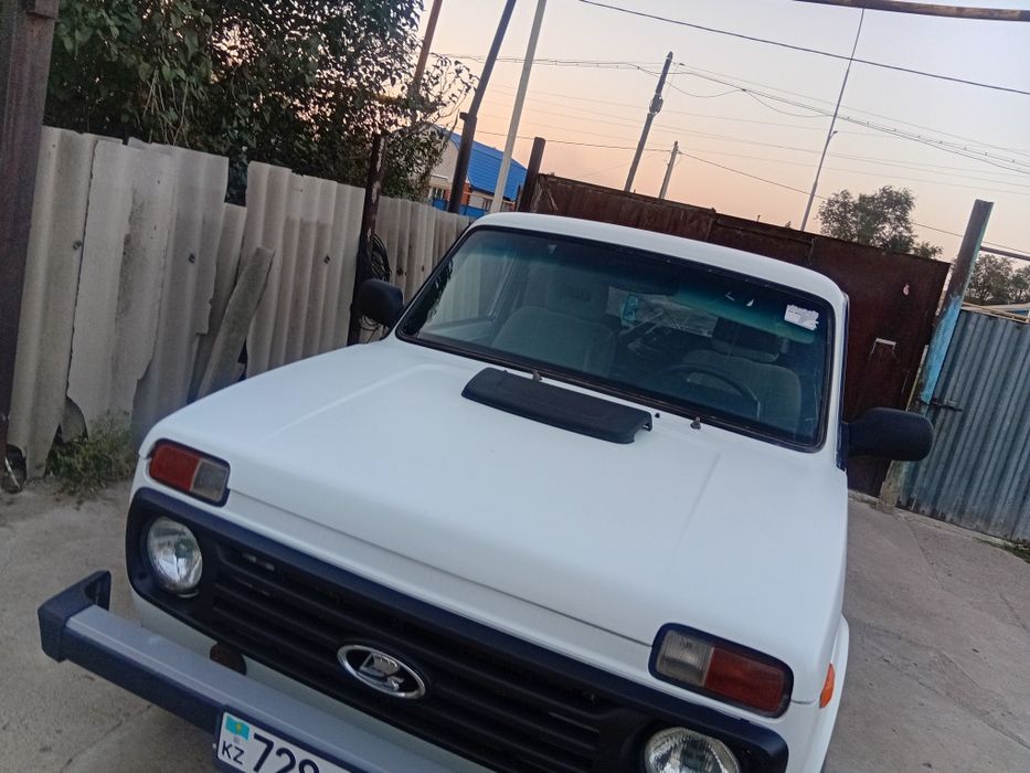 Продам. ВАЗ-2131 ХОРОШЕМ состояние.