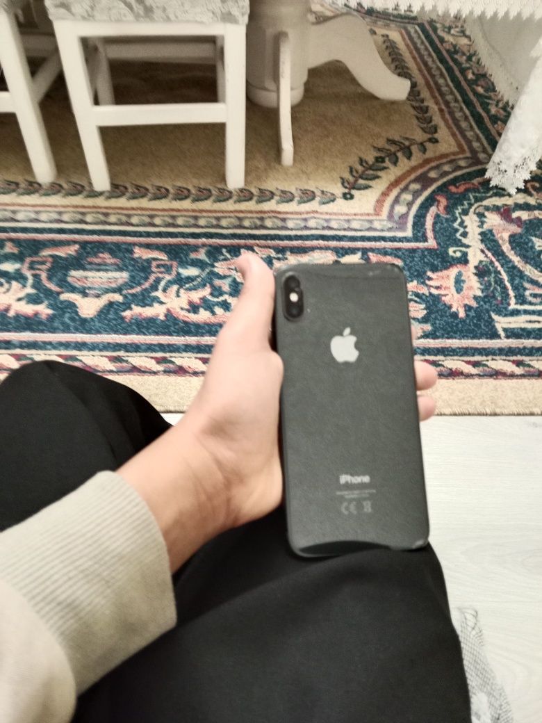 Айфон xs срочно.