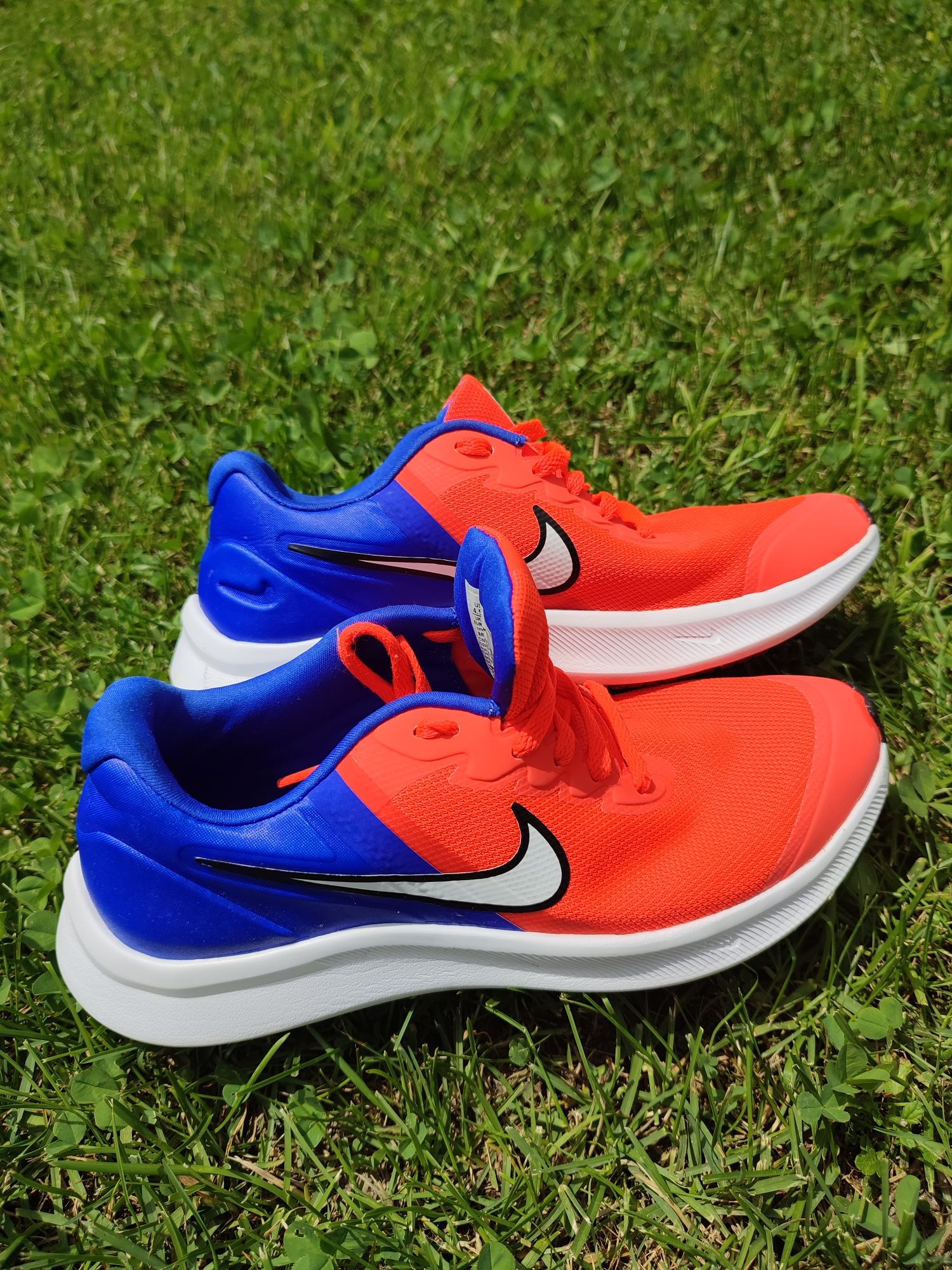 Nike Star runner. Номер 36.5. Стелка 23.5.
Много свеж  модел. Състояни