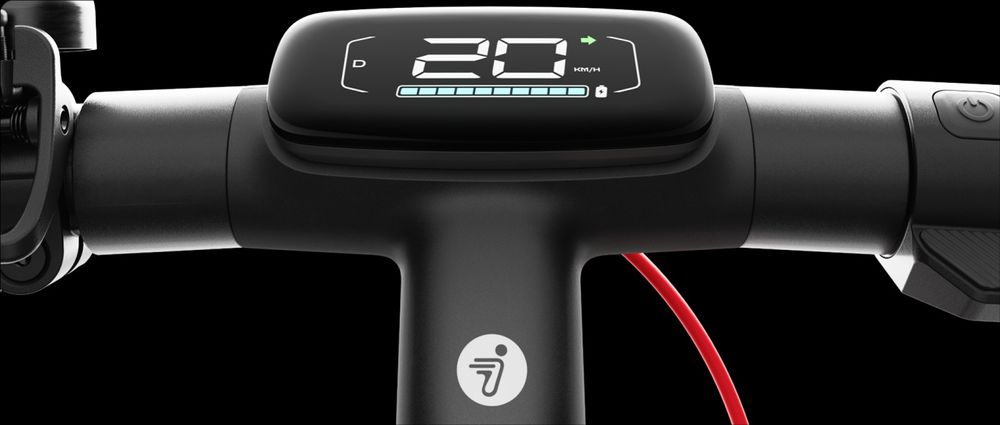 Vand trotineta electrica nouă-Segway Ninebot E3E model 2025 impecabila