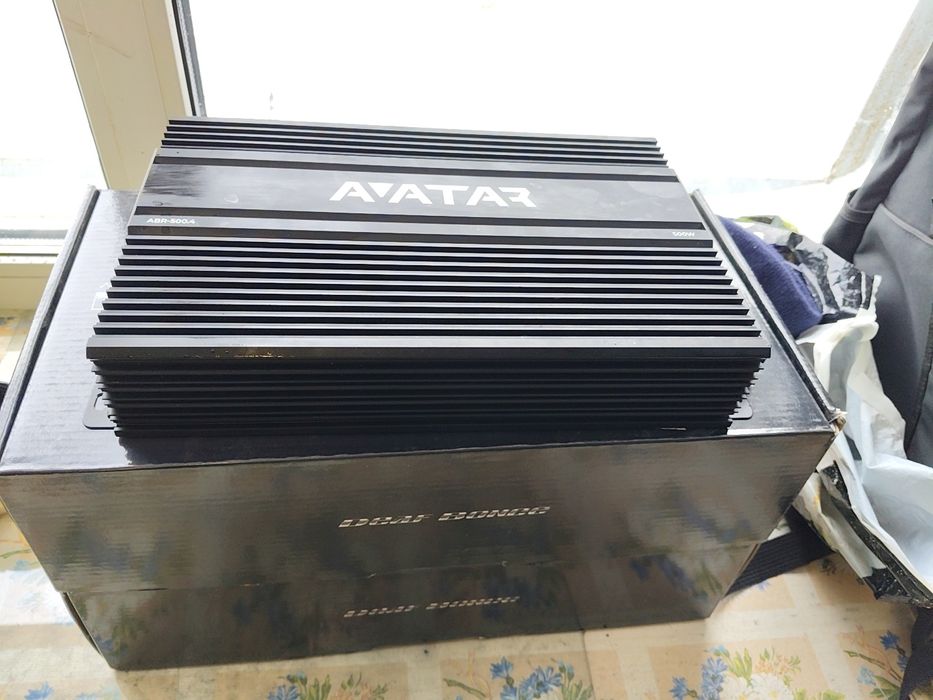 Продам усилитель колонки