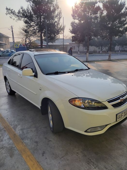 Chevrolet Gentra 3 pozitsiya