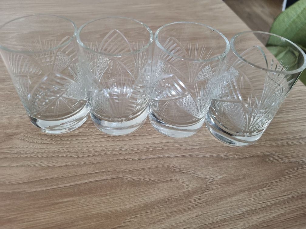 Кристални чаши, български, 70 лв/комплект