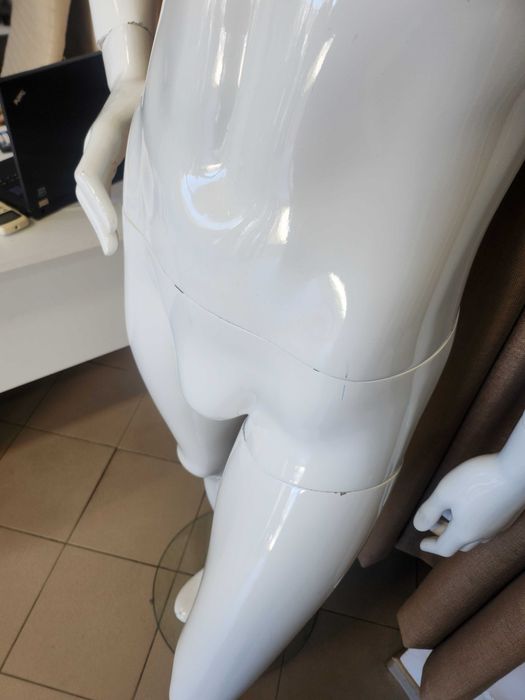 Продавам или заменям за Дамски Мъжки манекен за дрехи