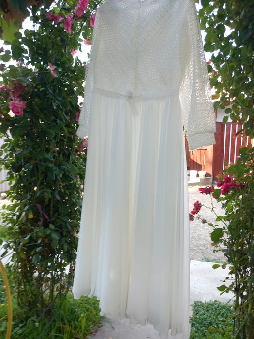 Rochie de nuntă .