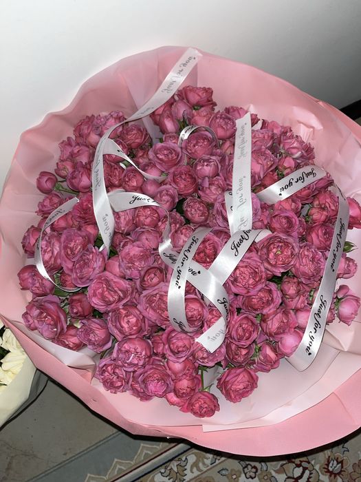 Букет кустовых роз