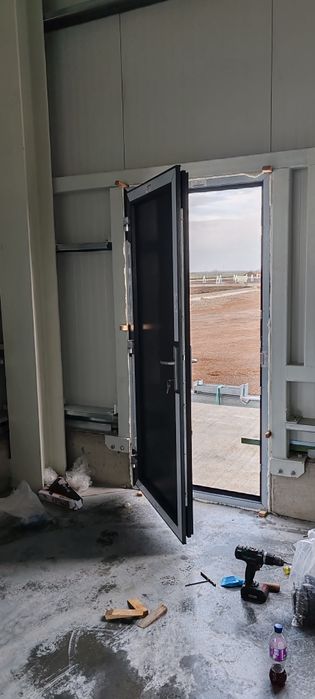 Termopane și Rulouri Exterioare