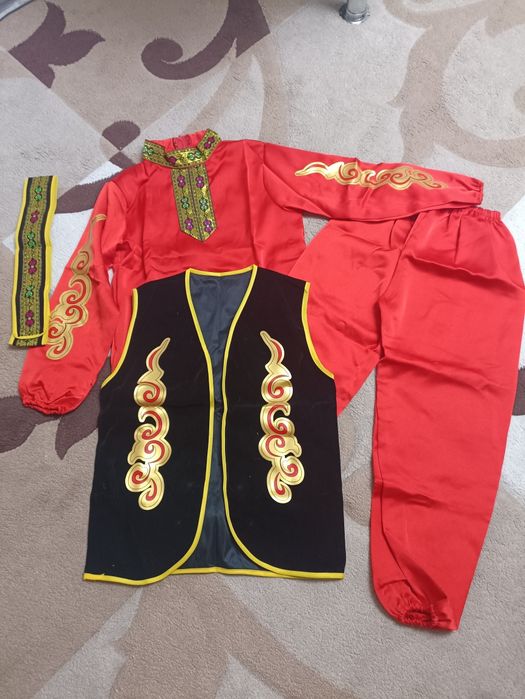 Национальная одежда, костюм