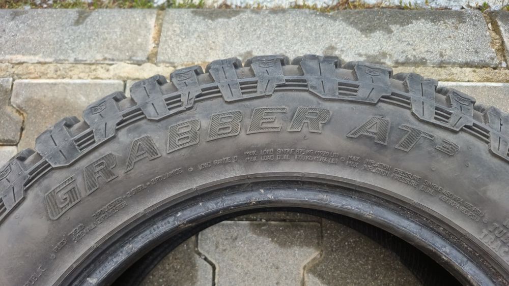 General GRABBER AT3 M+S  215/65R16 All Terrain
