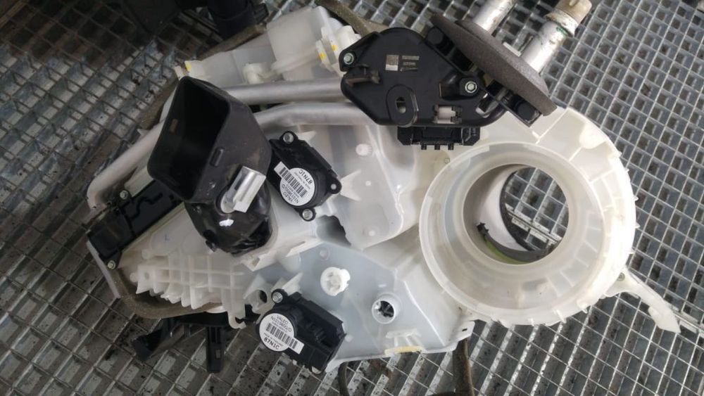 Tulumba aer bord citroen c3 picasso sh dupa 2009 1010202k51