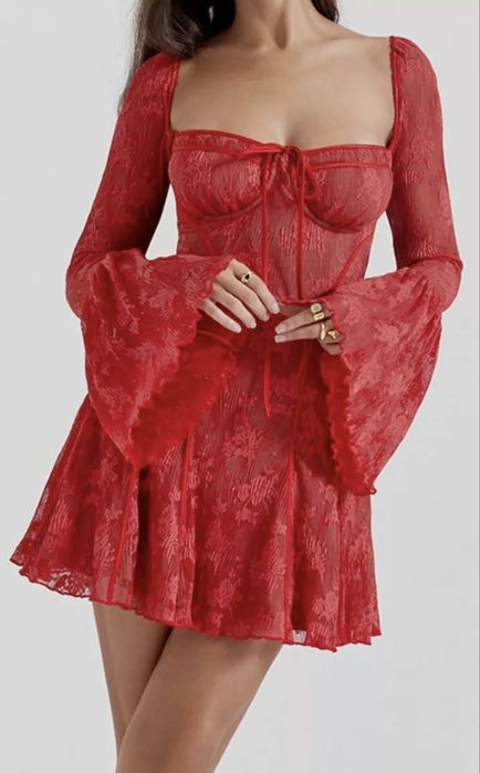 Платье женское красное