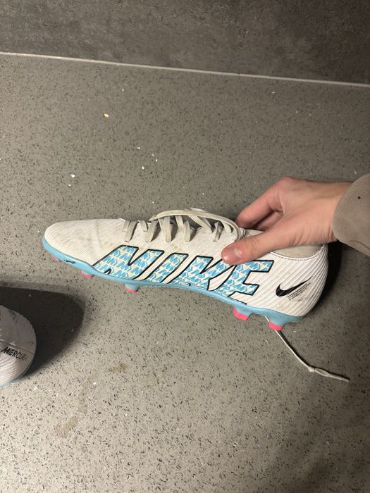 Футболни обувки nike 43 номер