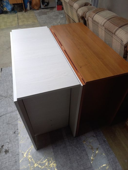 Продам стол книжки новые длина 1м80 ширина 90см см