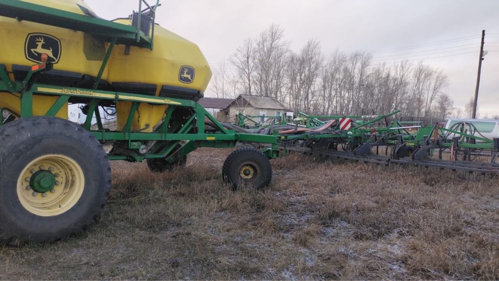 Сеялка Джон Дир 1820