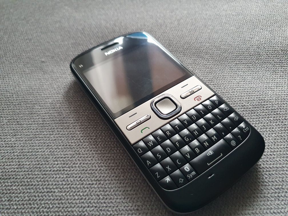 Nokia E5 - de colectie.Ca nou!