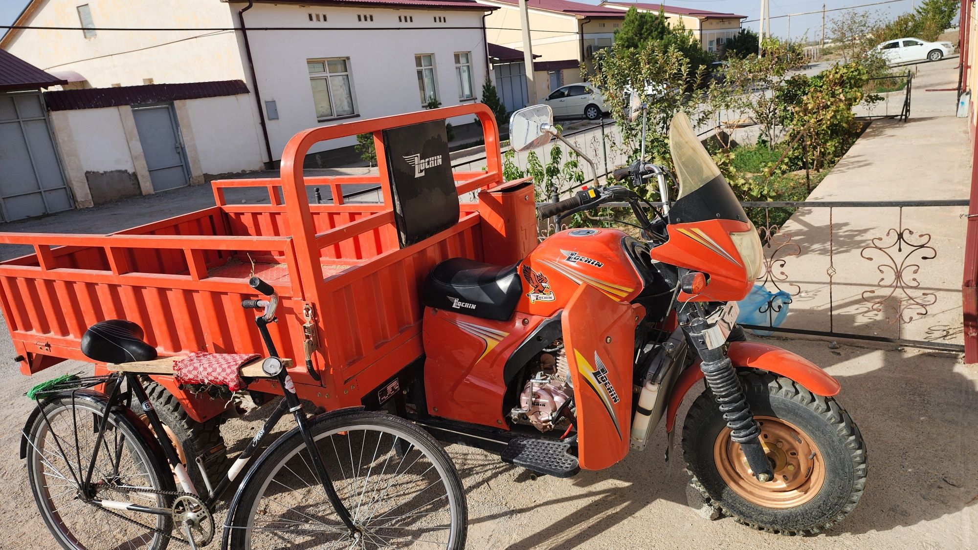 Lochin moto sotiladi kup yurmagan