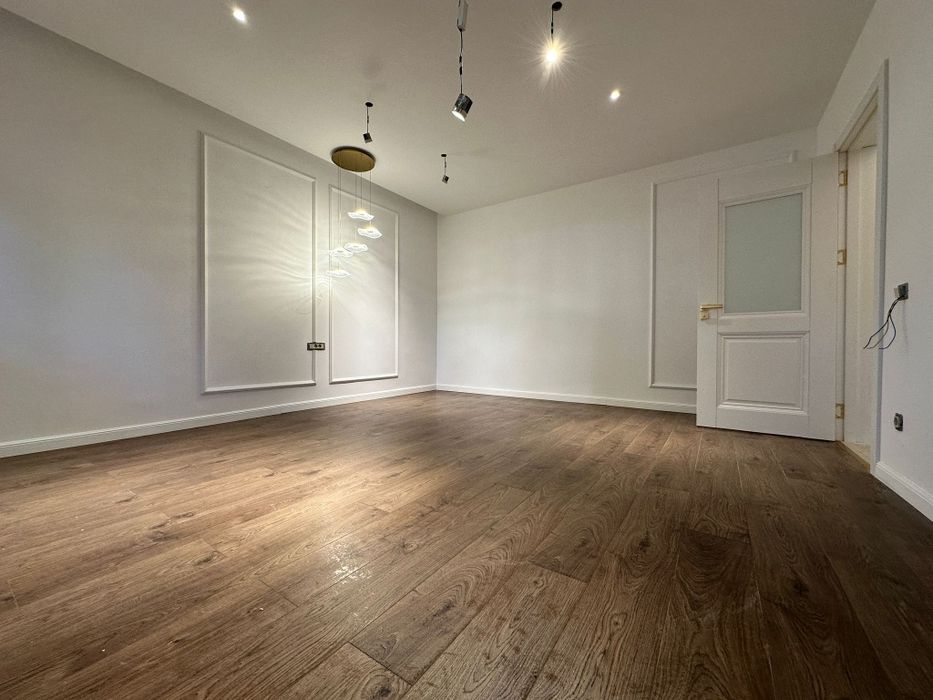 Meseriasi Executam: Zugraveala, Gresie . Faianta