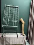 Продам оборудование стеллаж для колготок с ножкой 9000