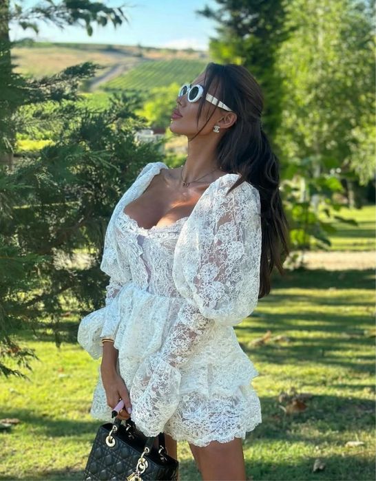 White muse романтична дантелена рокля