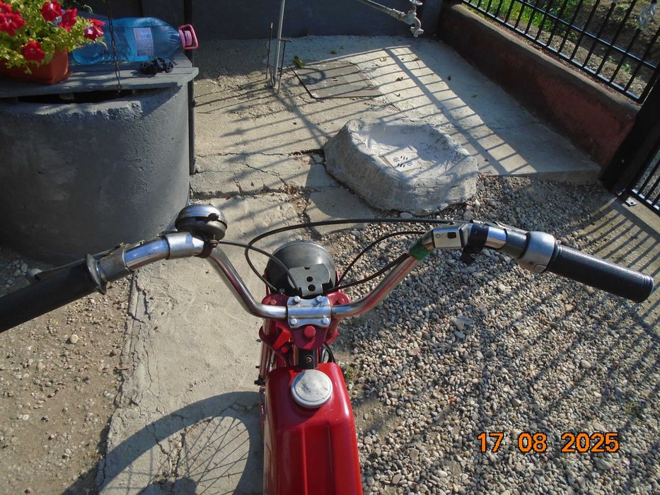 Jawa Babeta scuter cu pedale