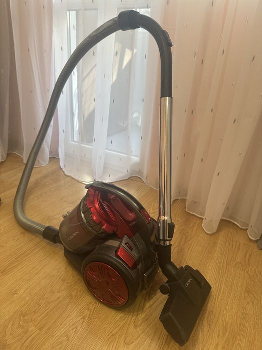 Прахосмукачка с контейнер Crown VCJ-2080