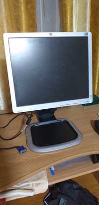 Monitor rotativ  HP L 1750,  17 inch