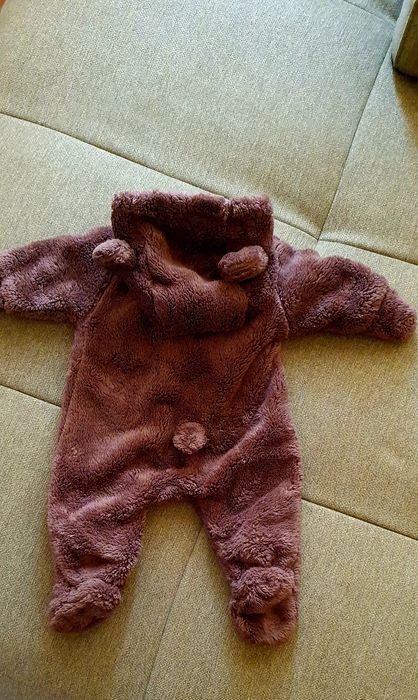 Costum salopetă Hm, mărime 50,  nou